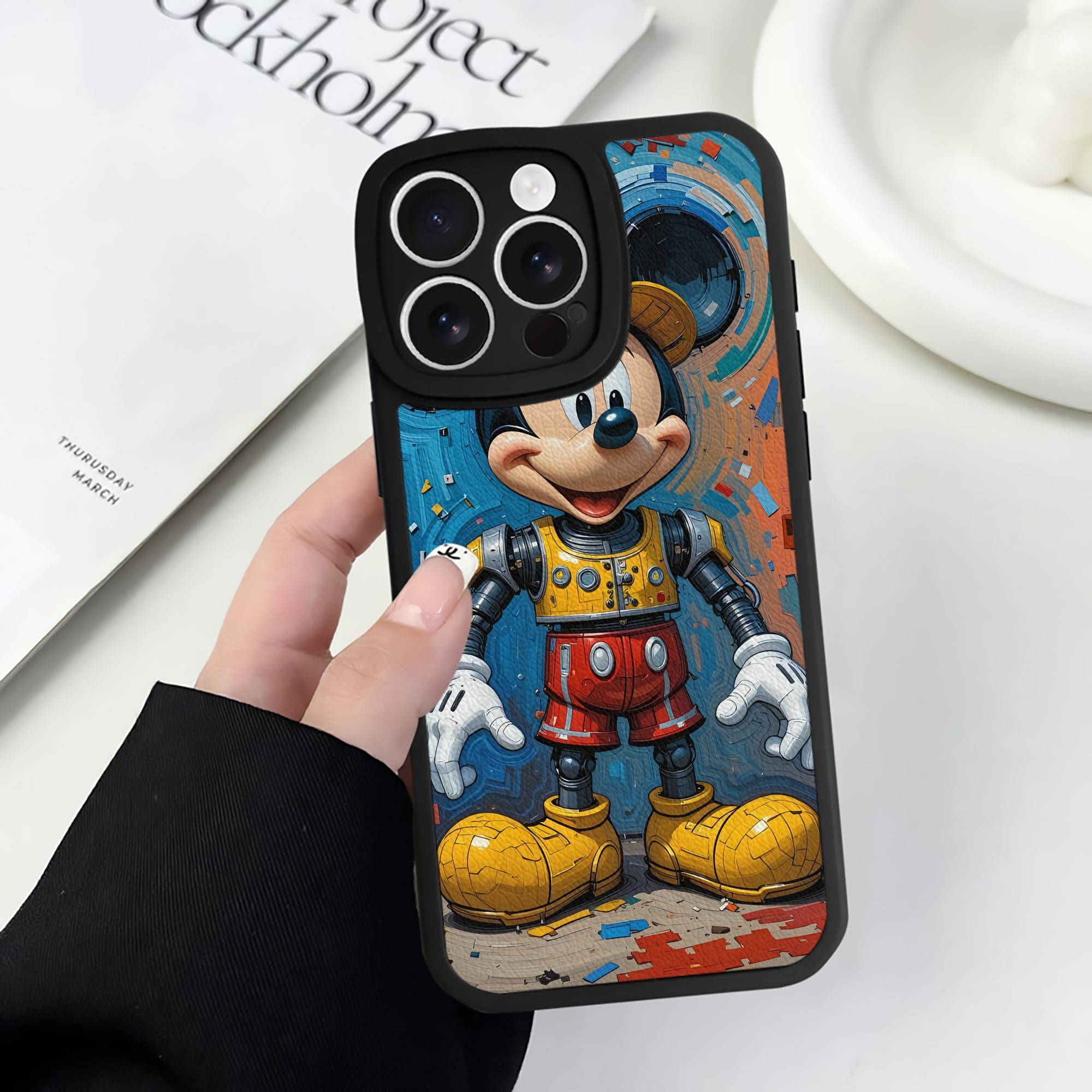 （画像用） ミッキーマウス Mickey Mouse 【iPhone 16シリーズ対応】シリコンスマホケース（レザー調） 材質：シリコン